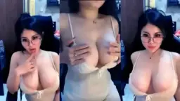Feriosa Mungil Manis Pengen Dihujani Sperma Panas
