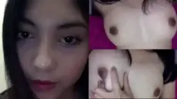 Gadis Seksi Pamer Payudara Montok Untuk Kekasih