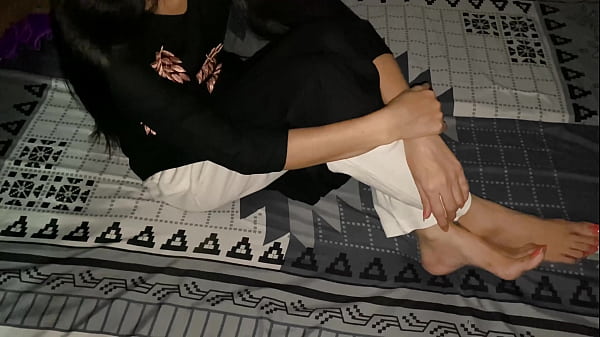 Bibir Montok Tante Goyang Pantat Besar, Aku Dihajarnya Semalaman Tanpa Henti