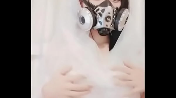 Gadis Oriental Menggoda Dengan Mainan Seks, Mengocok Perut Dan Membuat Basah