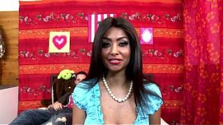 Ibu Latina Yang Panas Dan Liar