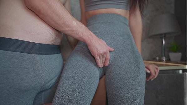 Nafsu Tak Terkendali Dengan Ibu Tiri Usai Gym! Yoga Pants Menggoda Dan Penuh Isi 4k