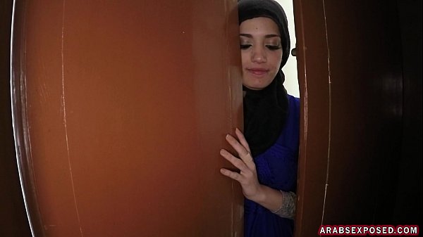 Turis Amerika Ngidam Memek Arab
