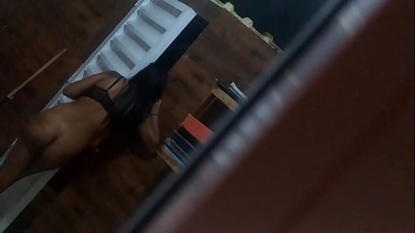 Novinha Safada Recebendo O Entregador Pelada No Instagram: @annebruna22