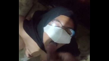 Gadis Indonesia Menggila Di Kamar Mandi, Meneguk Cairan Panas Sembari Bergoyang Liar