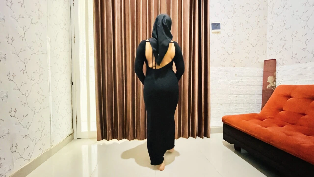 My Stepmother Was Caught Having Lust When My Father Went To Work, Then I Replaced Her To Satisfy Her Lust That Ended In A Crot Inside
