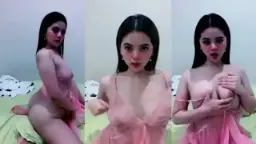 Paha Montok Dan Payudara Menggoda Bikin Host Ganteng Ini Tak Kuasa Menahan Diri