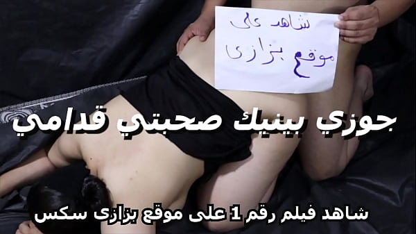 مستر ياسر يفتح رجلي ويبدأ يدخل زبه في كسي وأنا مستمتعة ومتكيفة على الآخر
