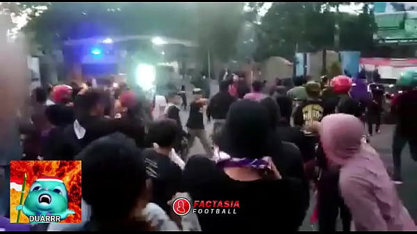 Baku Hantam Brutal Di Tribun: Persik Vs Psim – Adu Nyali Dan Emosi Yang Mencolok