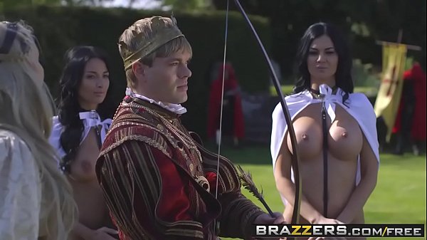 Badai Raja-raja: Anissa Kate Dan Jasmine Jae Dihantam Ryan R Dalam Parodi Xxx