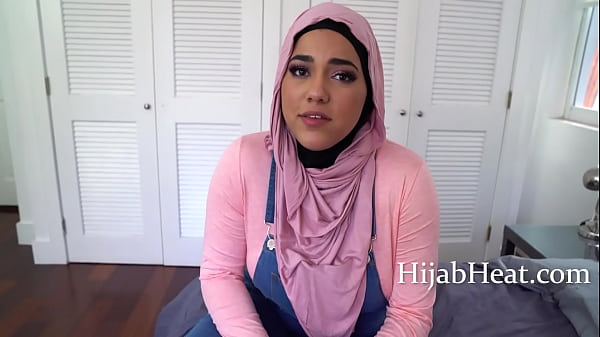 Saudara Arab Gemuk Memberiku Hummus Berharap Dapatin Kontolku