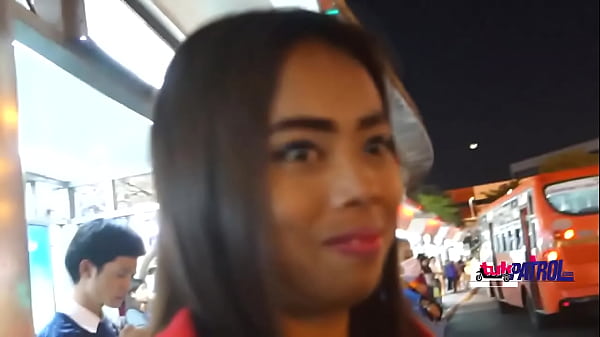 Gadis Asia Montok Doyan Kontol Gede Tembus Dalam-dalam
