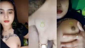 Rara Seksi Tampil Telanjang Langsung Di Layar
