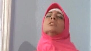 Video Panas Hijabi Pakistan Berubah Jadi Pelacur