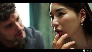 Gadis Kpop Asia Imut Muntah Air Mani – Cewek Jepang Beku Dimutilasi Muka