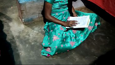 Desi Bhabhi Yang Rajin Baca Buku Dihardcore Gurunya