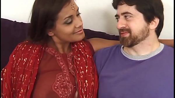Istri Selingkuh, Tante Shriya Digilir Adik Tiri Dan Temannya – Suara Hindi Jernih