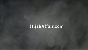 Ibu Tiri Arab Kira Kontolku Lampu, Sampe Ujungnya Basah Baru Sadar.