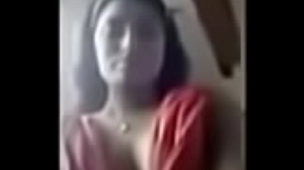 Tontonan Payudara Wanita India Bikin Makin Liar.