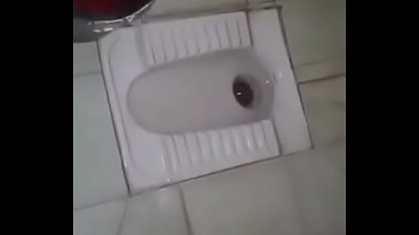 Desi Pasangan Ngewe Di Toilet, Basah Kuyup, Nafsu Nggak Bisa Ditahan