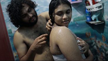 Cewek India Mandi Air Panas, Adik Tiri Sange Banget, Kita Main Ranjang.