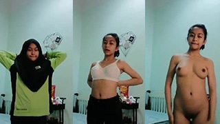 Bocil Jilbab Smp Tersebar Oleh Mantan, Gak Kuat Digebukin.