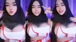 Cosplay Perawat Suster Arrazyny Hijab, Body Montok Menggoda Bikin Ngilu