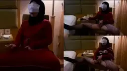 Hijab Nakal Sange Colmek Di Kursi Hotel, Ngentot Memek Basah.