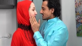 Selendangnya Robek, Suami Nonton Sendiri, Si Jalang Makin Liar Digilas Kekasih.