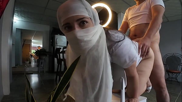 Religius Muslim Digebrak Keras Sampe Crot Di Bontot – Hookup Hijab