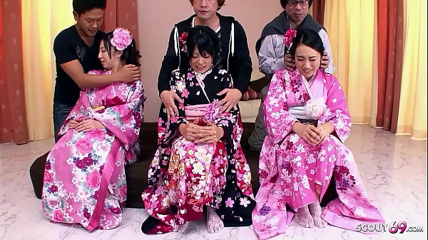 Langka Nih, Pesta Seks Jepang Bareng Tiga Cewek Jav Imut, Bulu Memek Lebat
