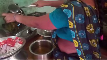 Ibu Rumah Tangga India Main Masak-masak Panas Dengan Selingkuhan.