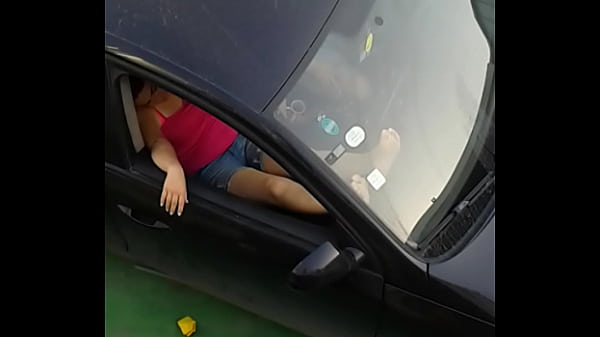 Gadis Arab Seksi Minta Digituin Di Tempat Umum, Bikin Sange Lihatnya.