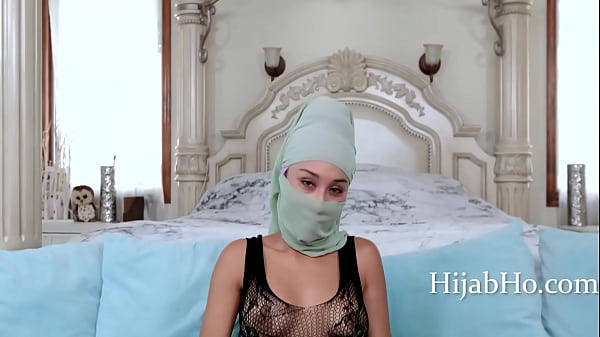 Ibu Tiri Berhijab Lagi Nenangin – Cali Lee Bikin Mending