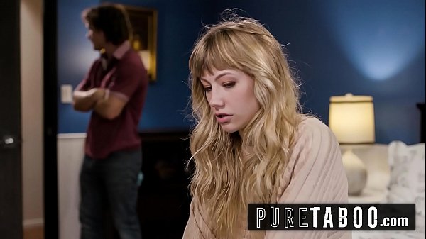 Blonde Cewek Ivy Wolfe Pertama Kali Ngerasain Kontol Sepupu Tiri