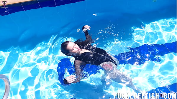 Jessica Bunny Main Kolam Renang, Basah Kuyup, Goyang-goyang Bikin Makin Pengen