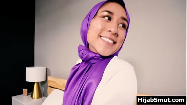 Cewek Hijab Arab Ngewe Gelap Tanpa Izin Ortu