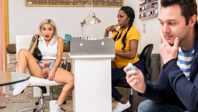 Brazzers – Getaran Nakal Bikin Ngentot Bareng Tukang Salon