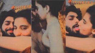 Ceweknya Telanjang, Cowok Muslim Colmek Sambil Video Call Sex
