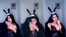 Helenacrln Makin Seksi, Jilat Puting Susu Sambil Mainin Nenen