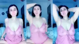 Tante Viona Pamer Susu Gede, Uting Keluar Semua
