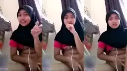 Ukhti Bocil Colmek Bareng Ayang, Sampe Crot Berantakan.