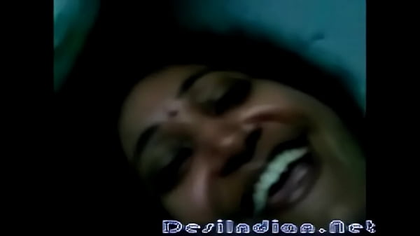 Desi Manis, Tante Telugu Bikin Makin Pengen