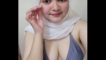 Awal-awal Goyang Twerk Pake Hijab, Bikin Makin Panas