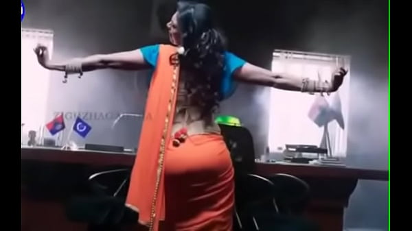 Desi Bokong Montok Dibungkus Saree, Bikin Ngaceng