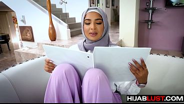 Hijab Manja Babi Belajar Nyedot Kontol Biar Makin Betah – Nikmat Hijab