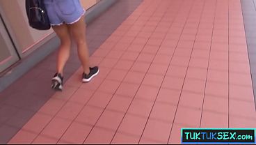 Gadis Lokal Thailand Dijemput Naik Tuk Tuk, Dibawa Ke Hotel, Langsung Digebet Di Kamar