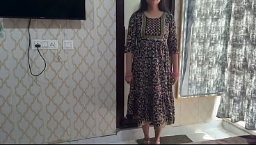 Desi Bhabhi Ko Randi Ki Tarah Zor Zor Se Choda, Chikhlaya Aur Chodte Chodte Hilaya.