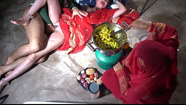 Xxx Ibu Tiri Desi India Ngentot Di Dapur Dengan Omongan Kotor Bahasa Hindi, Bikin Basah