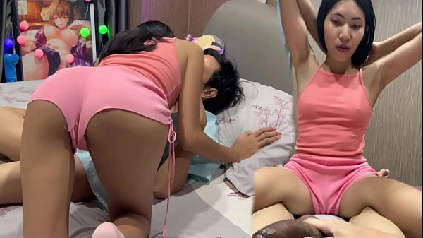 Sekarang, Tiri Hot-ku Puasin Semua Nafsuku, Dia Juga Biarin Aku Rekam Semua Itu!!